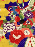 7668: 1930s Japan silk flowers closeup