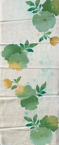 8105: 1960s Silk Kimono Fabric, 43in view