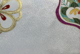 7172: white field, this in entire fabric