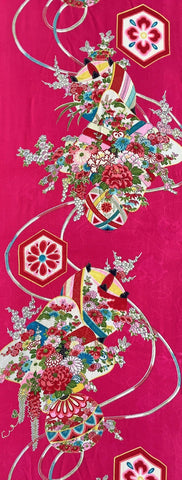 7305: 1930s Japan Kimono Silk,long view